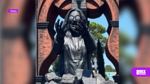 EMX-Rinden-homenaje-a-Ozzy-Osbourne-con-estatua-monumental