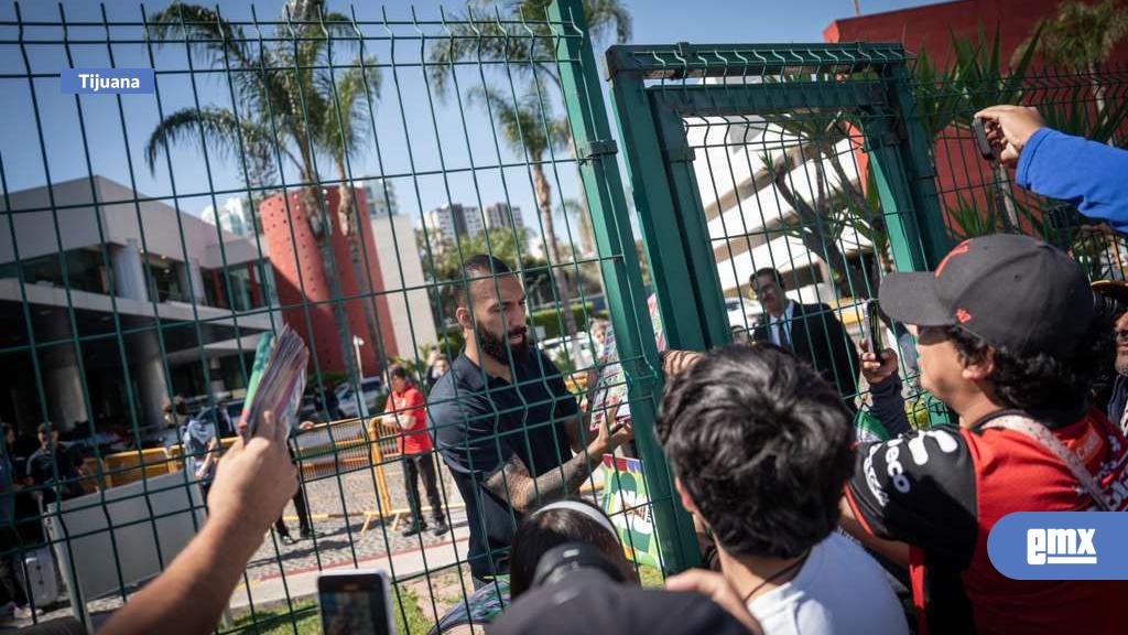 EMX-Tijuanenses-desean-suerte-a-la-selección-de-Irán-previo-a-su-segundo-juego-en-el-Mundial-2026