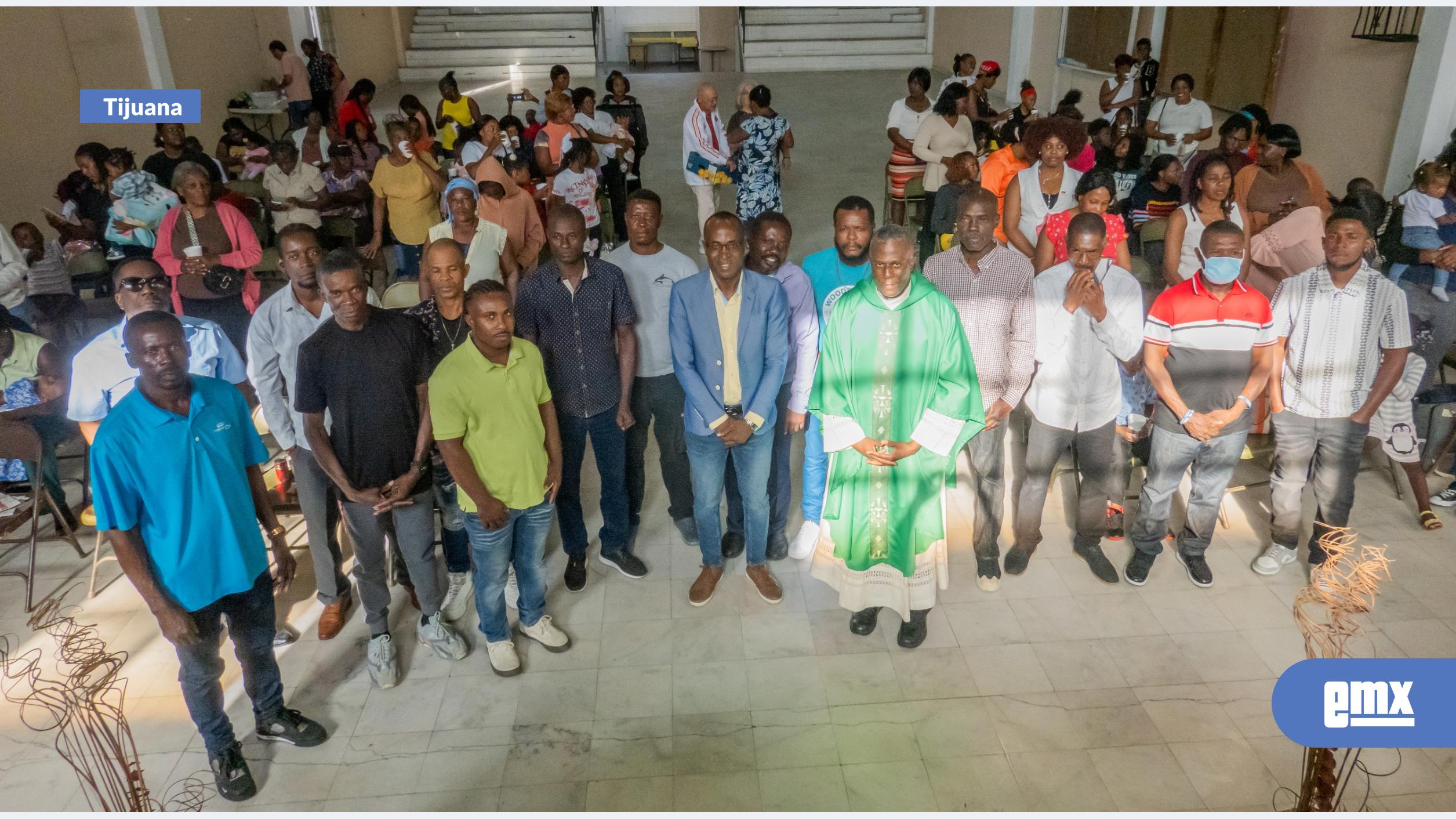 EMX-Haitianos-celebran-el-Día-del-Padre-con-misa-católica-para-fortalecer-su-integración-en-Tijuana