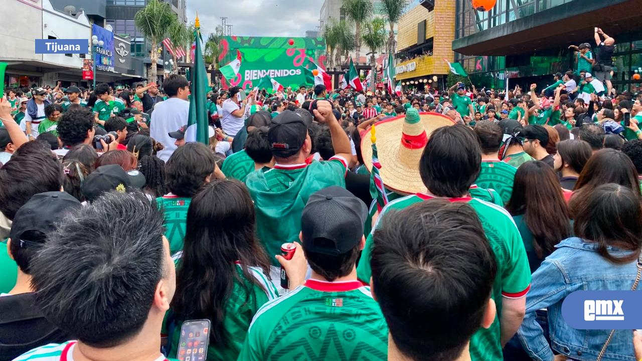 EMX-Afición-tijuanense-llena-de-entusiasmo-la-Avenida-Revolución-para-apoyar-a-México-ante-Ecuador