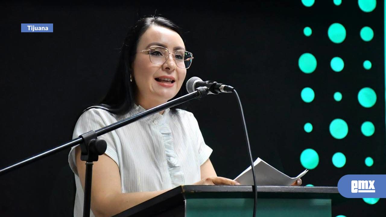 EMX-Reciben-egresados-de-CUT-sus-títulos-digitales-y-reconocimiento-profesional