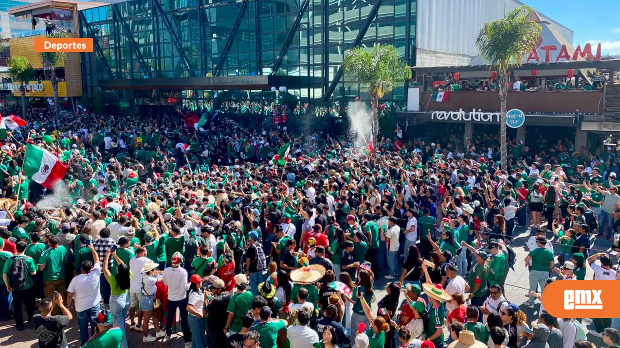 EMX-Gran-afluencia-en-la-Av.-Revolución-para-ver-el-partido-México-contra-Inglaterra