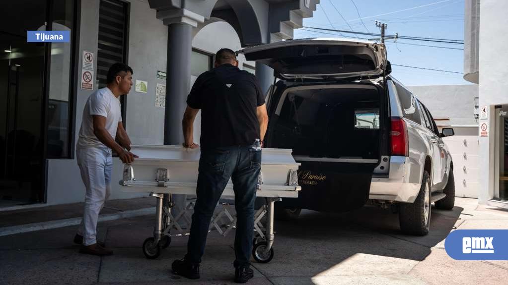 EMX-En caravana acompañan a María Belén a su última morada