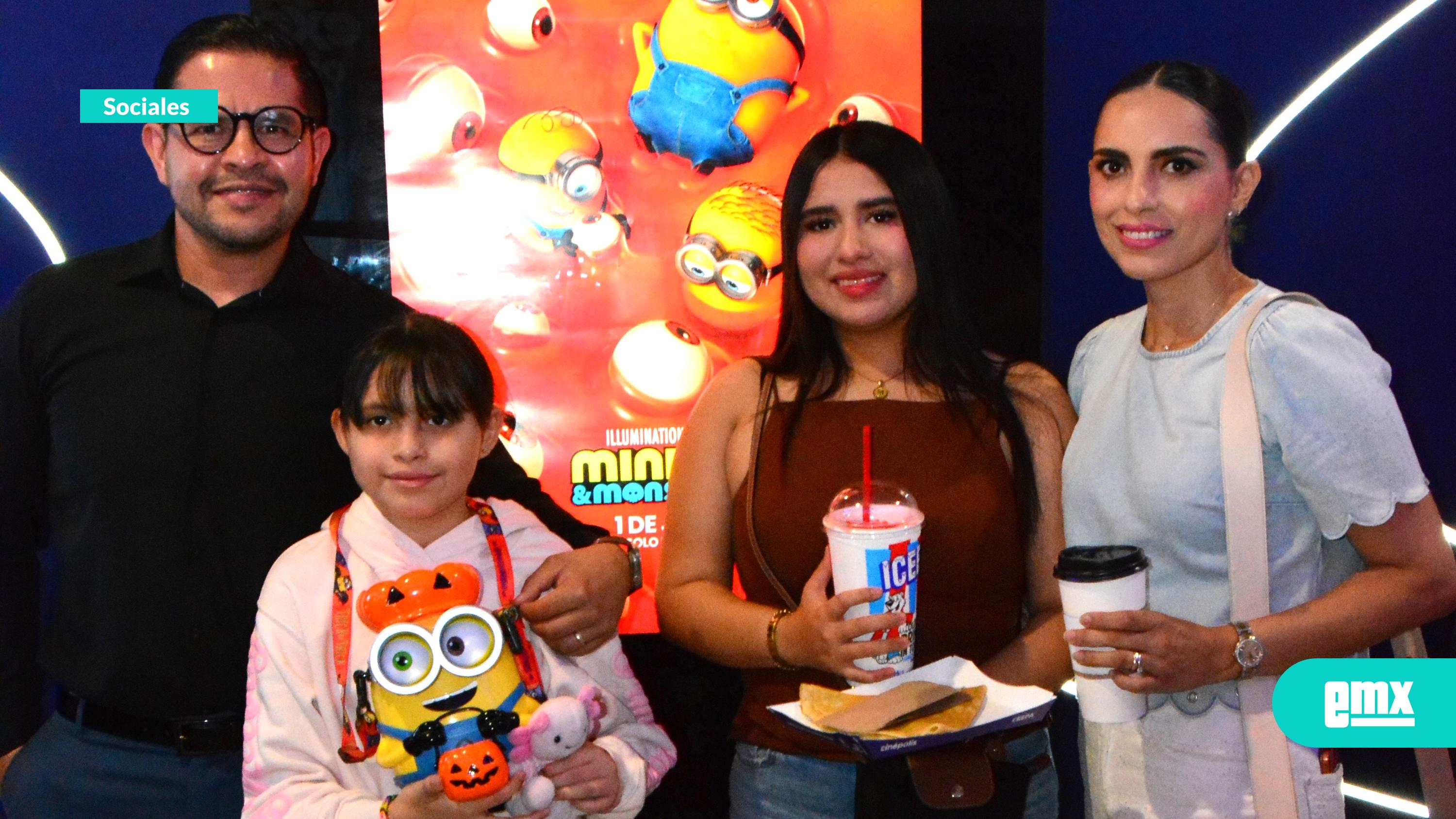 EMX-Gozan-estreno-veraniego--Familias-tijuanenses-en-el-cine