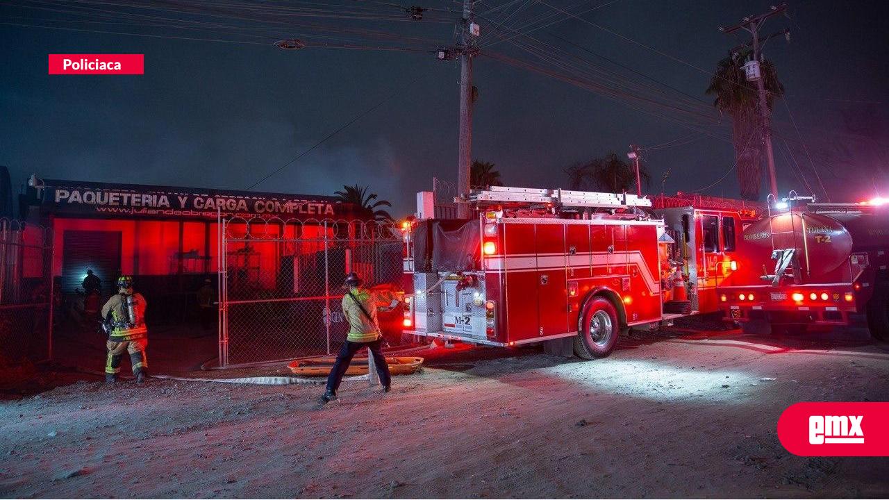 EMX-Conato-de-incendio-en-empresa-de-paquetería-de-la-colonia-Maurilio-Magallón
