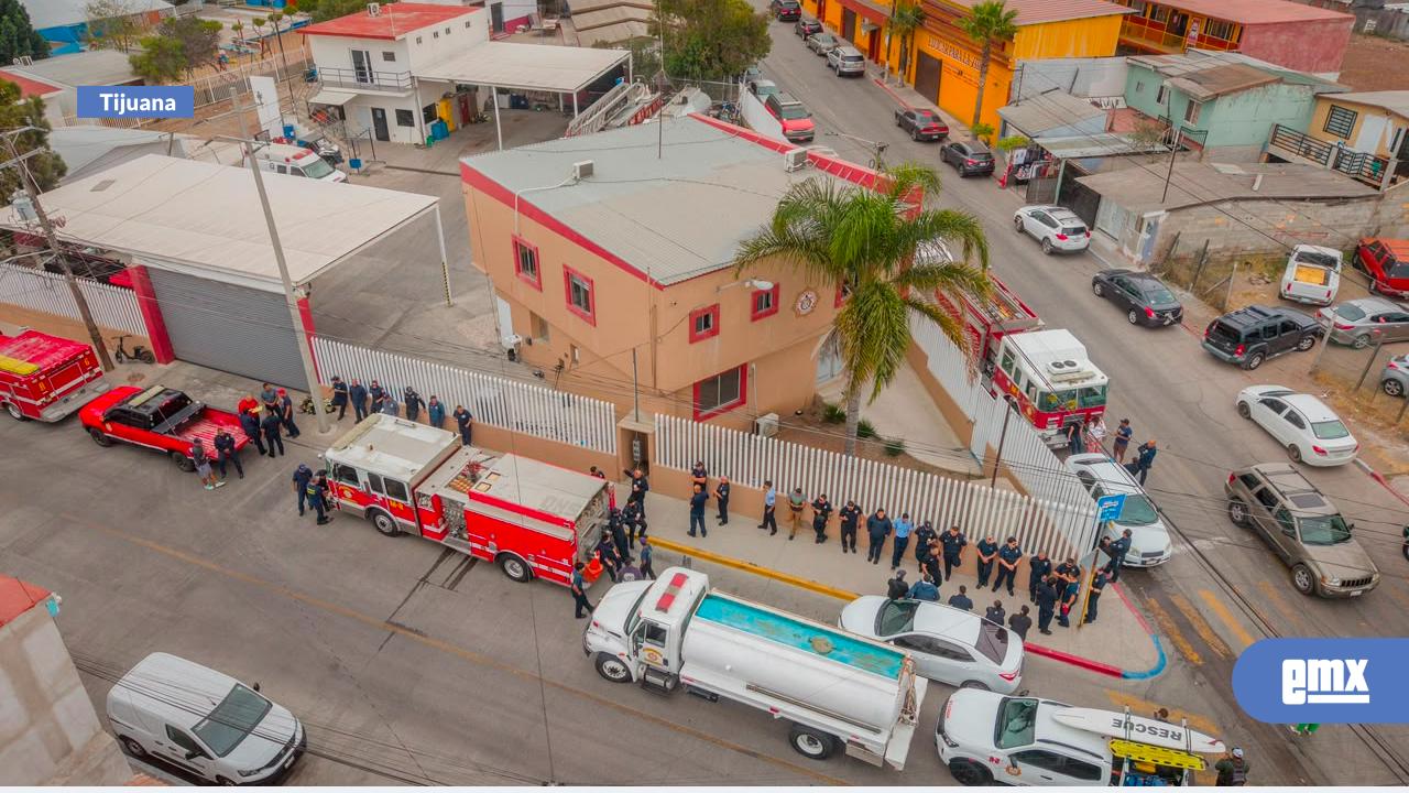EMX-Bomberos-de-Rosarito-toman-la-instalaciones-de-Protección-Civil-y-bomberos-para-exigir-la-destitución-del-director