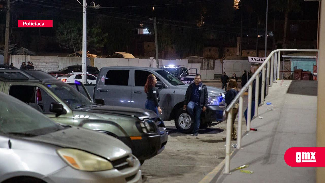 EMX-Hombre-es-asesinado-a-balazos-dentro-de-una-camioneta-en-La-Gloria