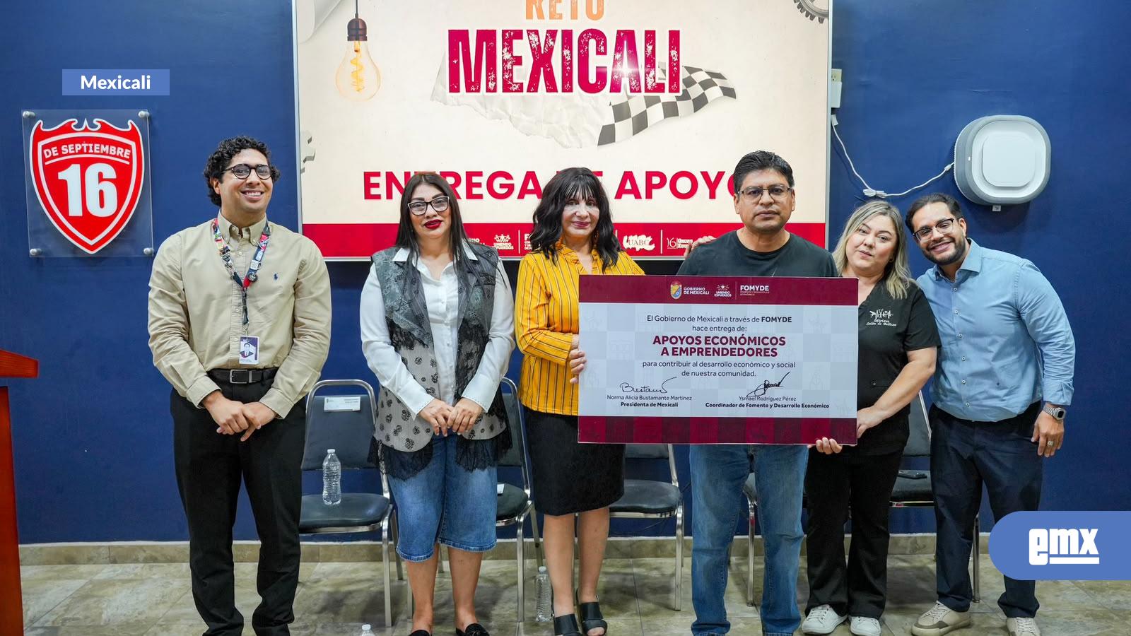EMX-Entrega-Gobierno-de-Mexicali-apoyos-económicos-a-emprendedores