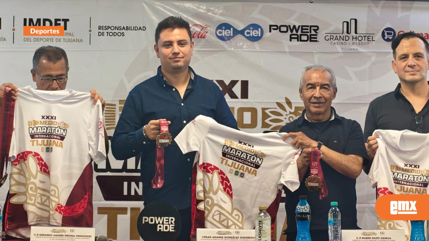 EMX-Presentan-playera-y-medalla-del-31°-Medio-Maratón-de-TIJ