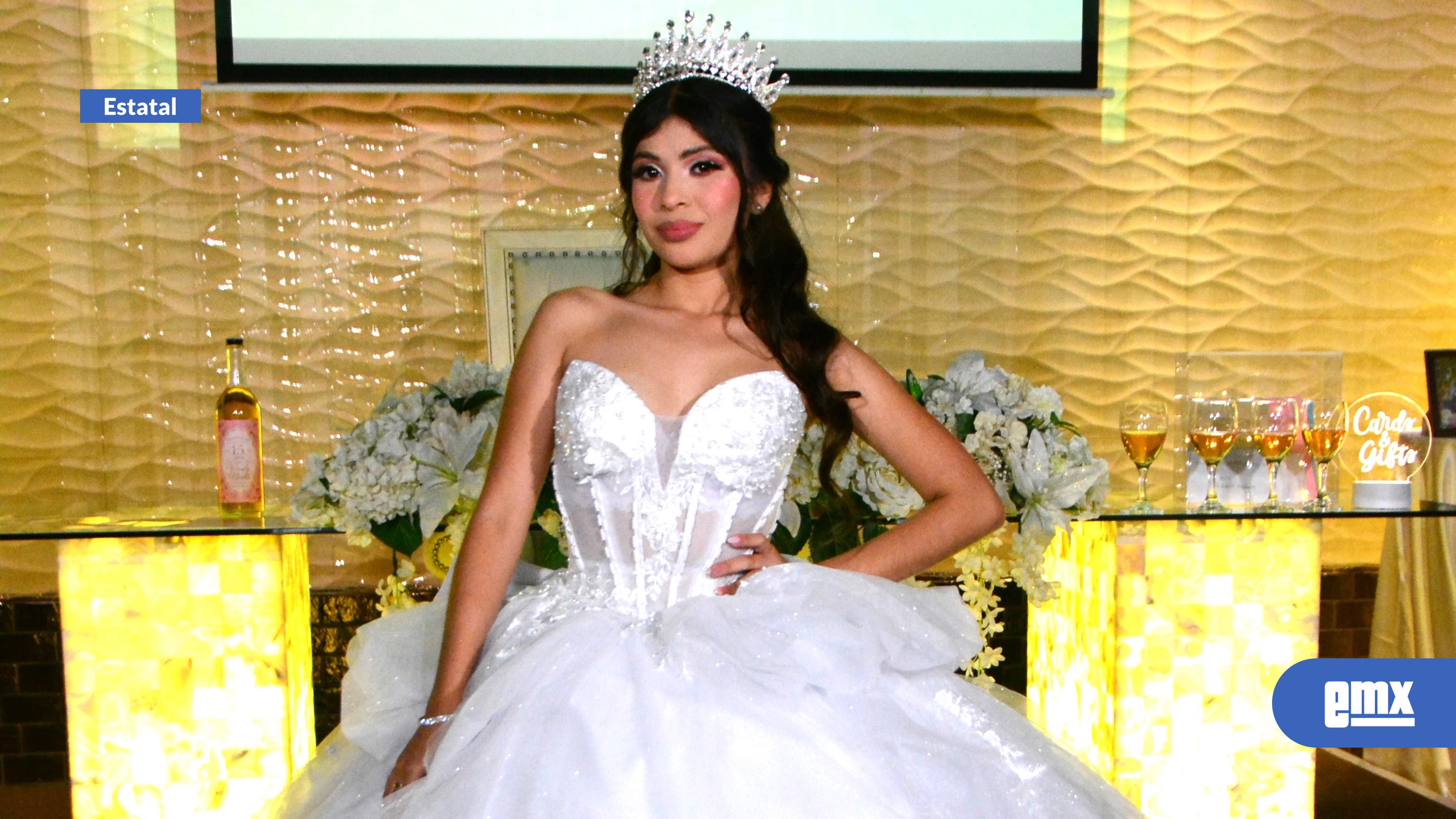 EMX-Lució-como-princesa-en-sus-XV-Años-Wendy-Nicolle-Marcial
