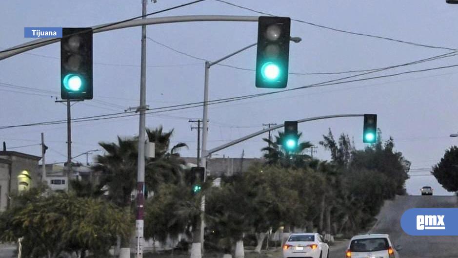 EMX-Modernizar-semáforos-de-Tijuana-costaría-sólo-20%-de-una-nueva-intersección