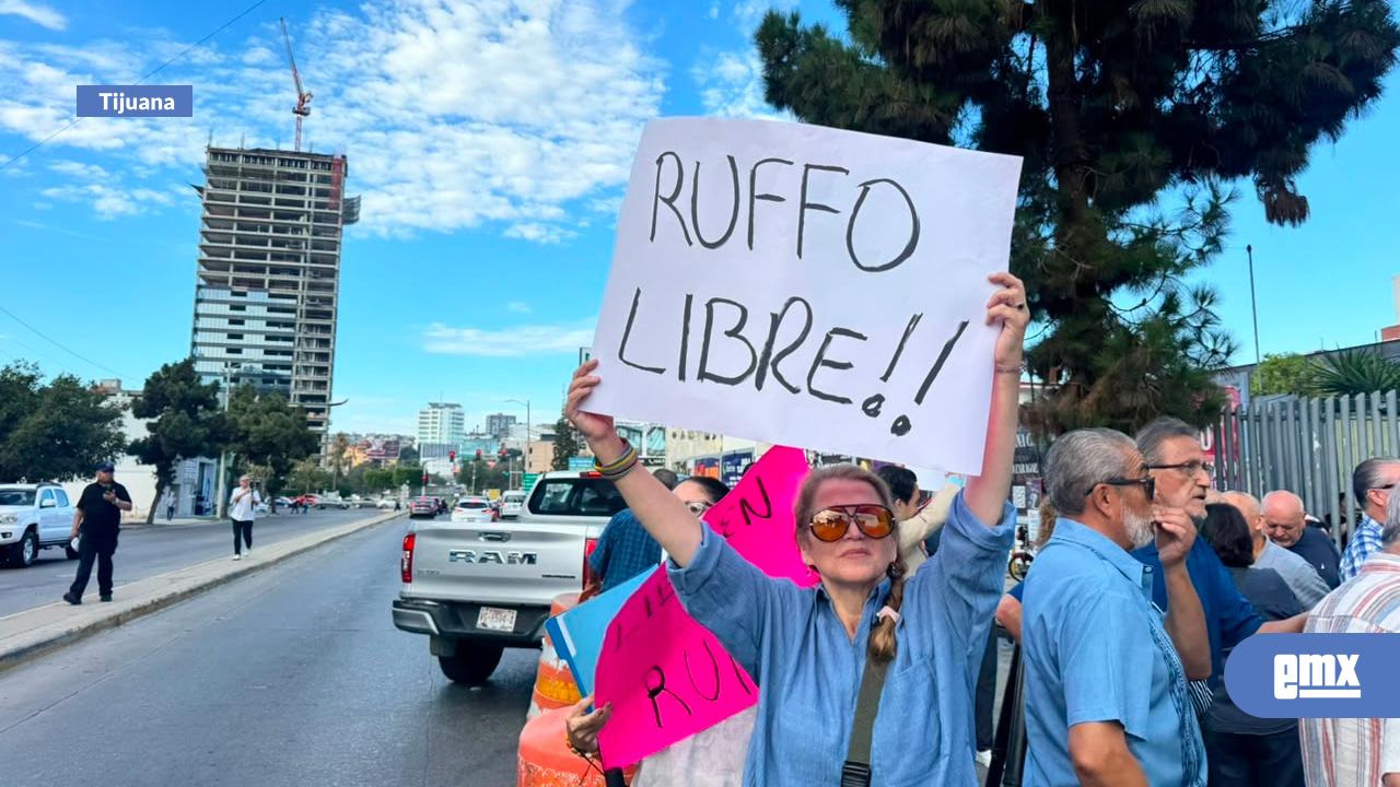 EMX-Decenas-de-personas-se-manifiestan-en-Tijuana-para-exigir-la-liberación-del-exgobernador-Ernesto-Ruffo-Appel