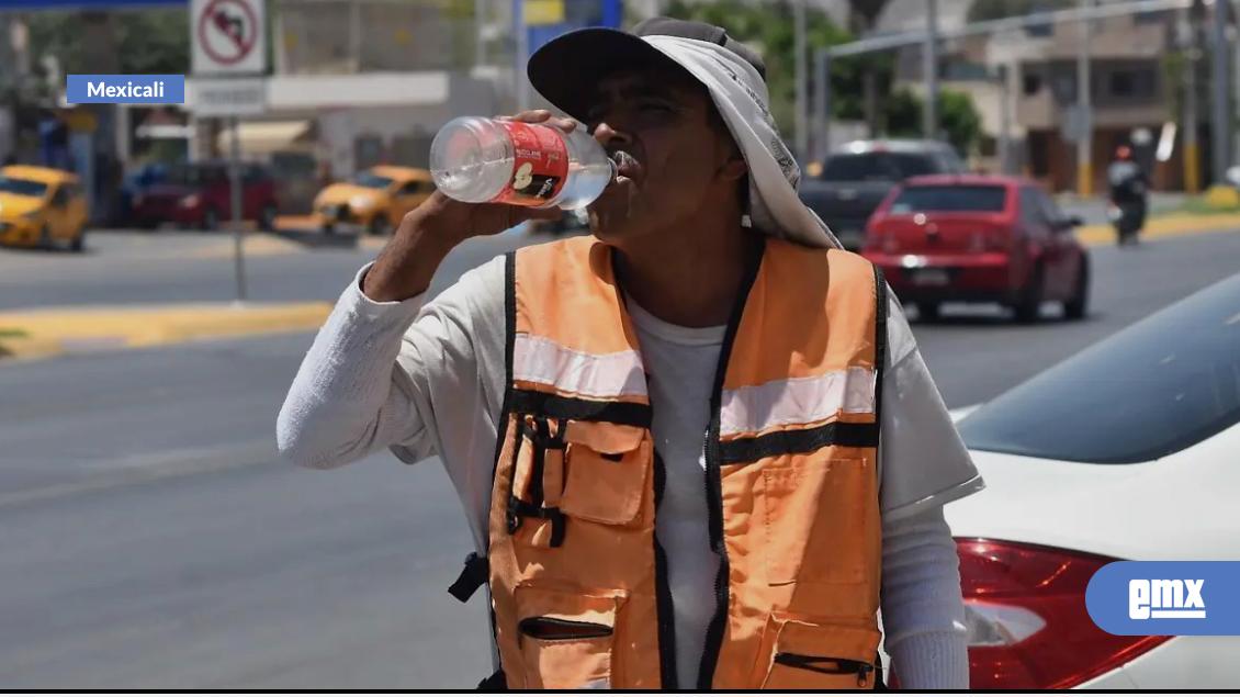 EMX-Sector-de-la-construcción-adopta-medidas-para-proteger-a-trabajadores-del-calor-en-Mexicali