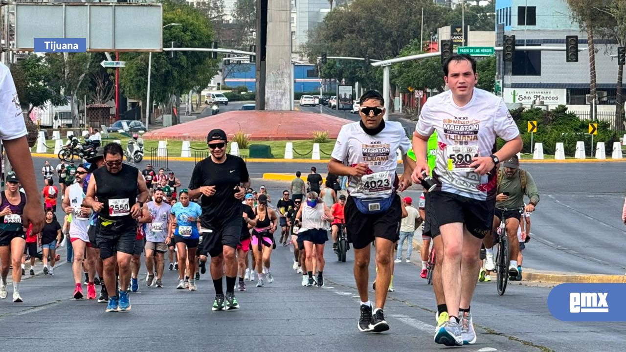 EMX-Miles-participan-en-Medio-Maratón-de-Tijuana