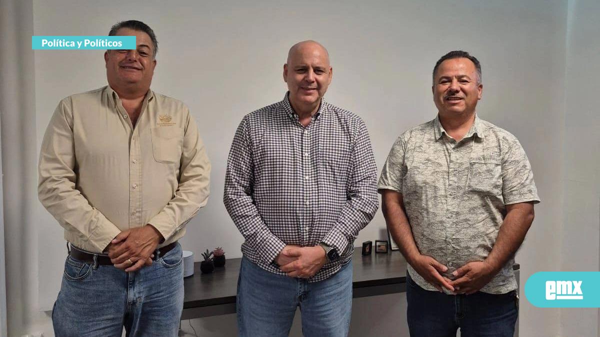 EMX-Gustavo-de-Hoyos-Fructífero-encuentro-con-ejidatarios