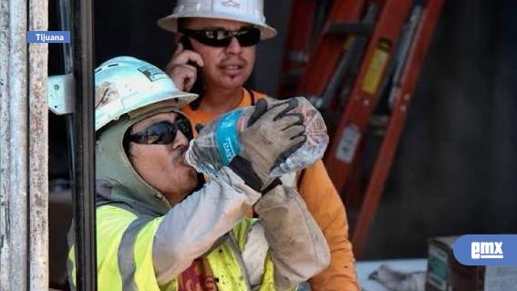 EMX-Ajustan-jornadas-en-obras-para-evitar-golpes-calor-por-altas-temperaturas