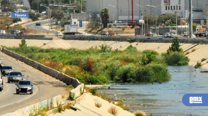 EMX-Descarta-especialista-retirar-el-concreto-del-Río-Tijuana