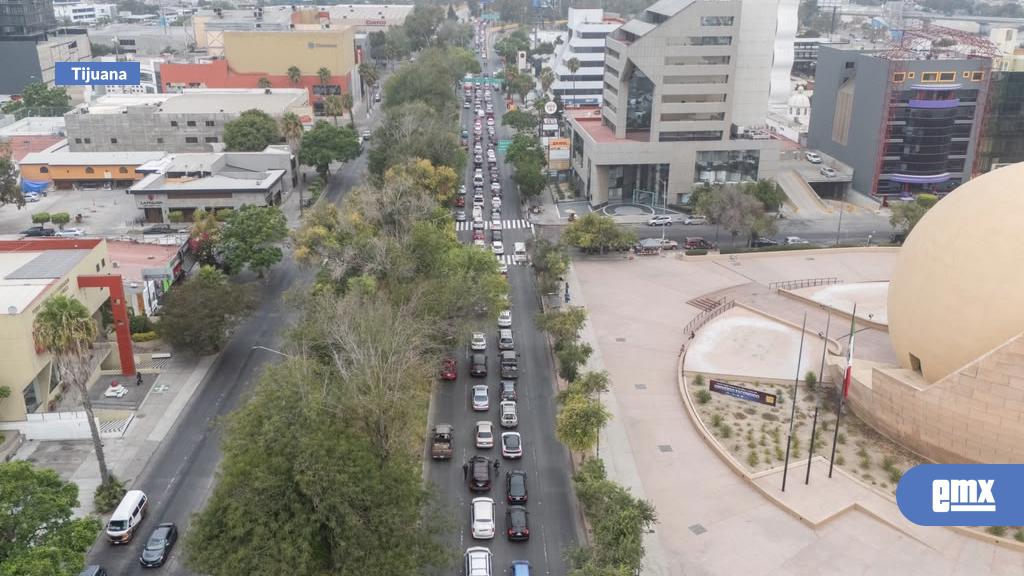 EMX-Cruce-vehicular-en-la-garita-de-San-Ysidro