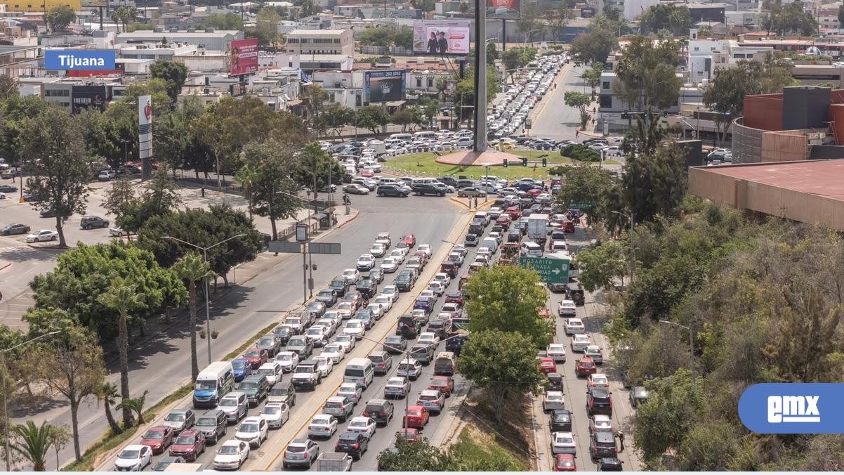 EMX-Saturada-Zona-Río-por-intenso-flujo-vehicular-hacia-la-garita-de-San-Ysidro