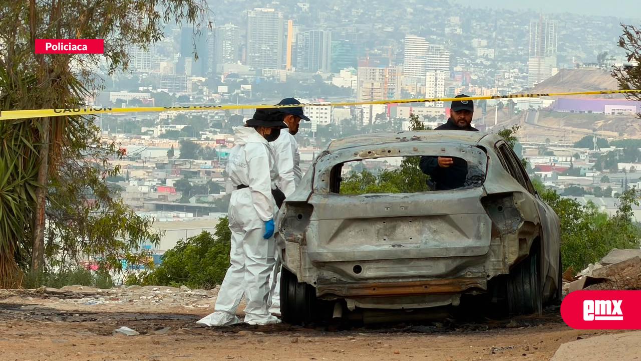 EMX-Hallan-cuerpo-calcinado-dentro-de-vehículo-incendiado-en-Buenos-Aires-Norte