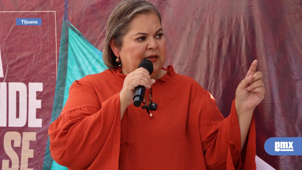 EMX-Llama-Eva-Moreno-a-la-organización-y-participación-social-para-resolver-problemática-urbana
