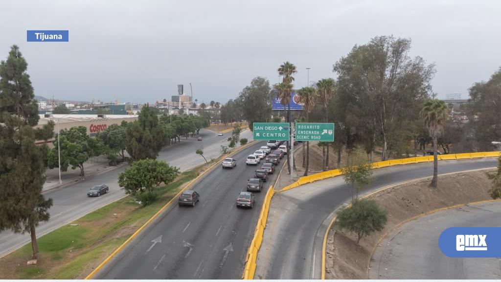EMX-Cruce-vehicular-en-la-garita-de-San-Ysidro