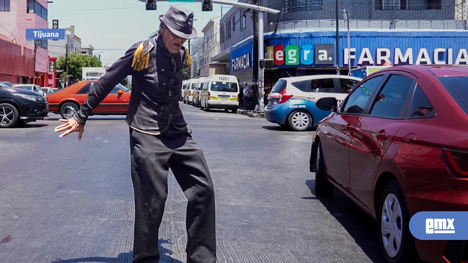 EMX-José-Andrés,-el-Michael-Jackson-de-Tijuana-que-sigue-bailando-a-los-79-años