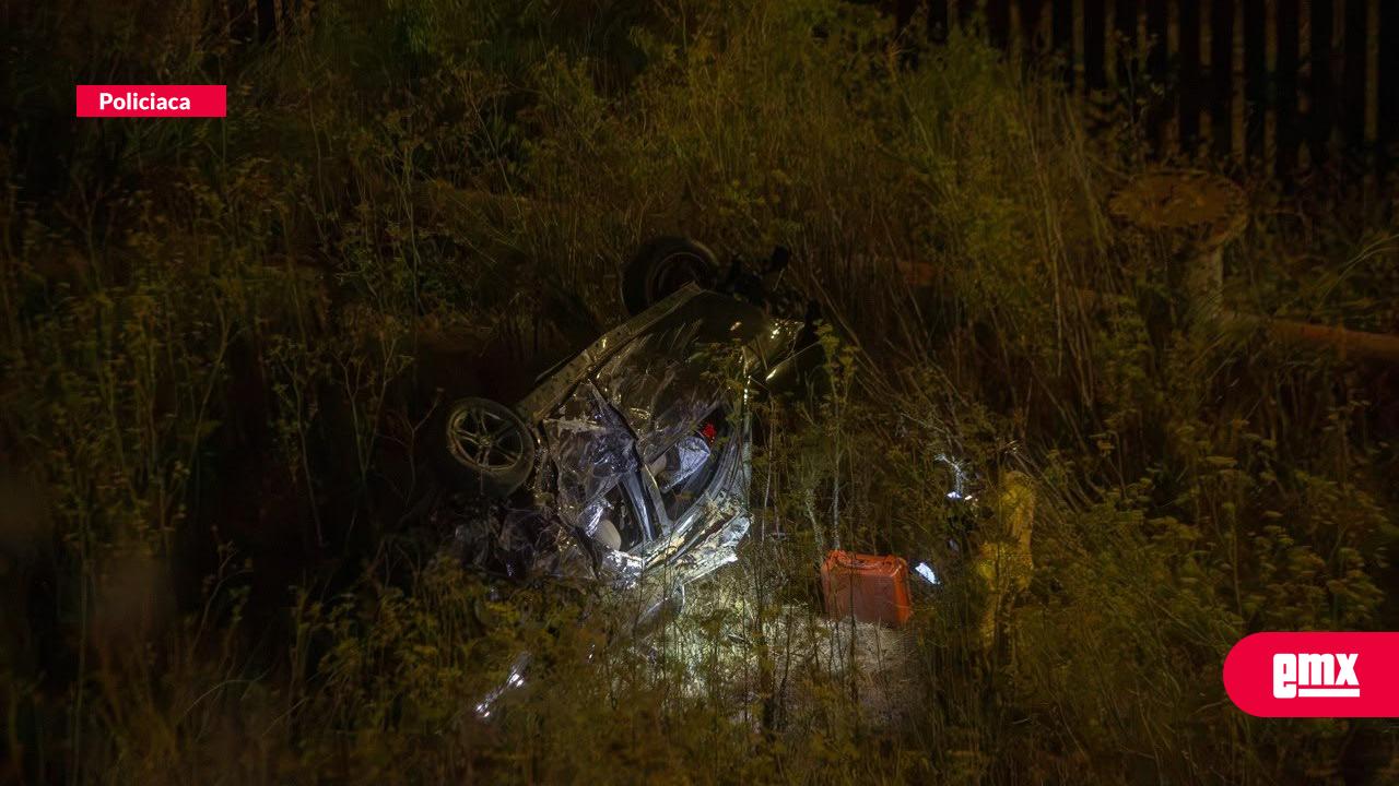 EMX-Muere-conductor-tras-caer-al-fondo-de-un-barranco-de-40-metros-en-acceso-a-Playas-de-Tijuana