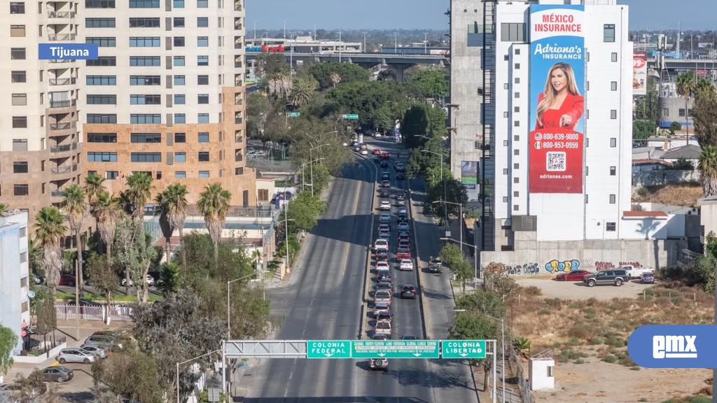 EMX-Cruce-vehicular-en-la-garita-de-San-Ysidro