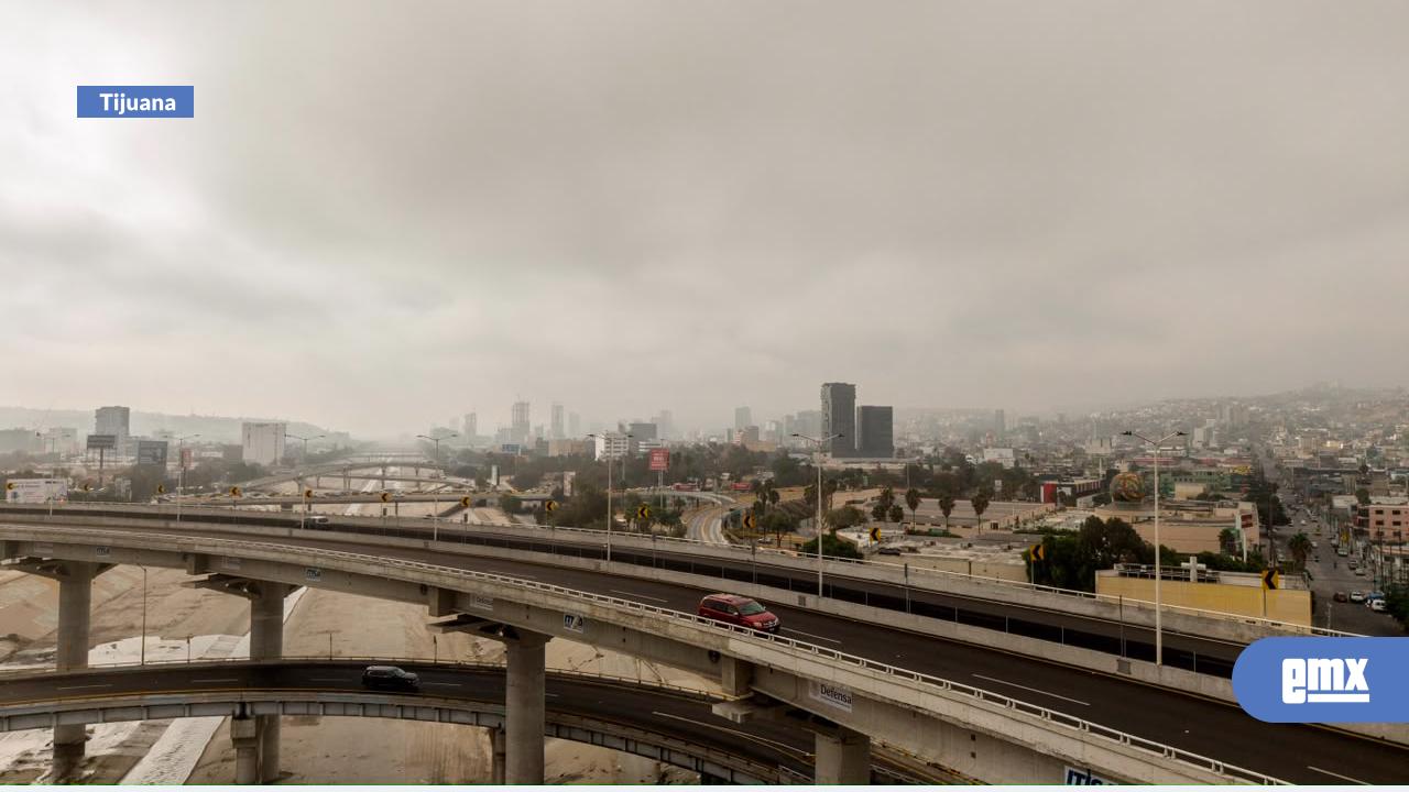 EMX-Mañana-cálida-y-con-neblina-en-Tijuana