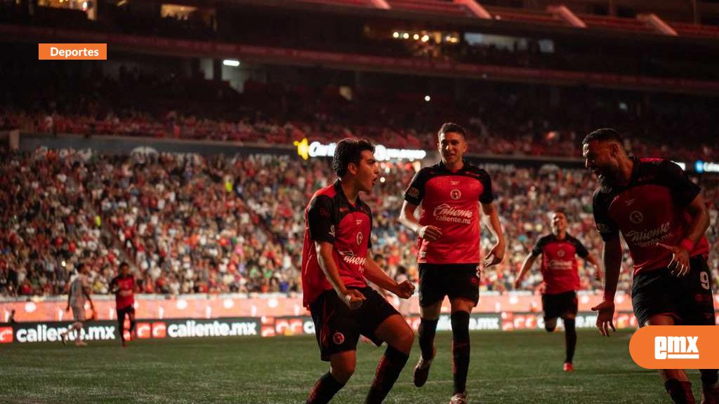 EMX-Con-doblete-de-Gilberto-Mora,-Xolos-vence-a-Pumas