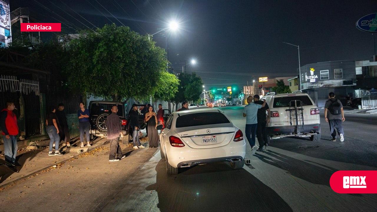 EMX-Choque-múltiple-en-Zona-Centro;-cuatro-vehículos-involucrados