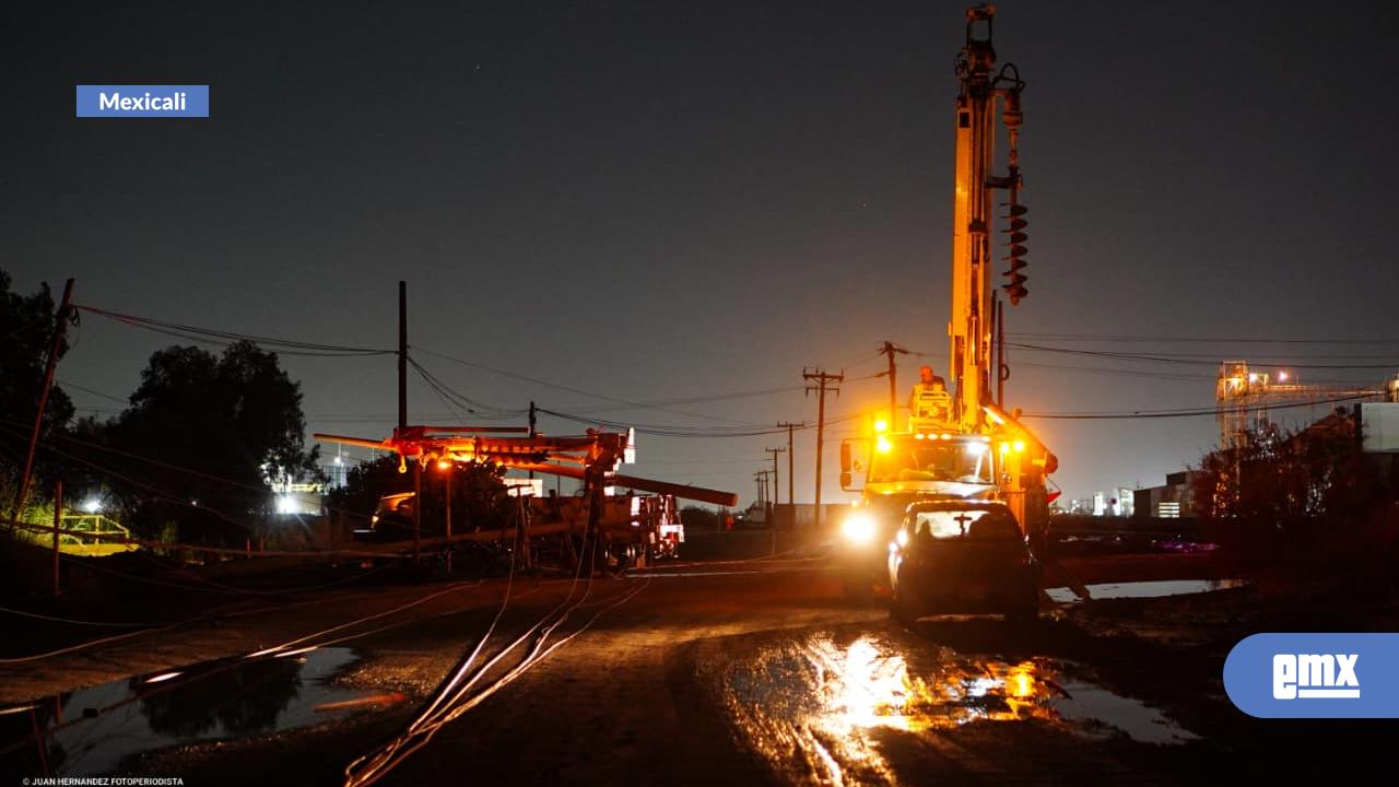EMX-Tormentas-derriban-más-de-100-postes-y-obligan-a-cerrar-carreteras-en-Mexicali