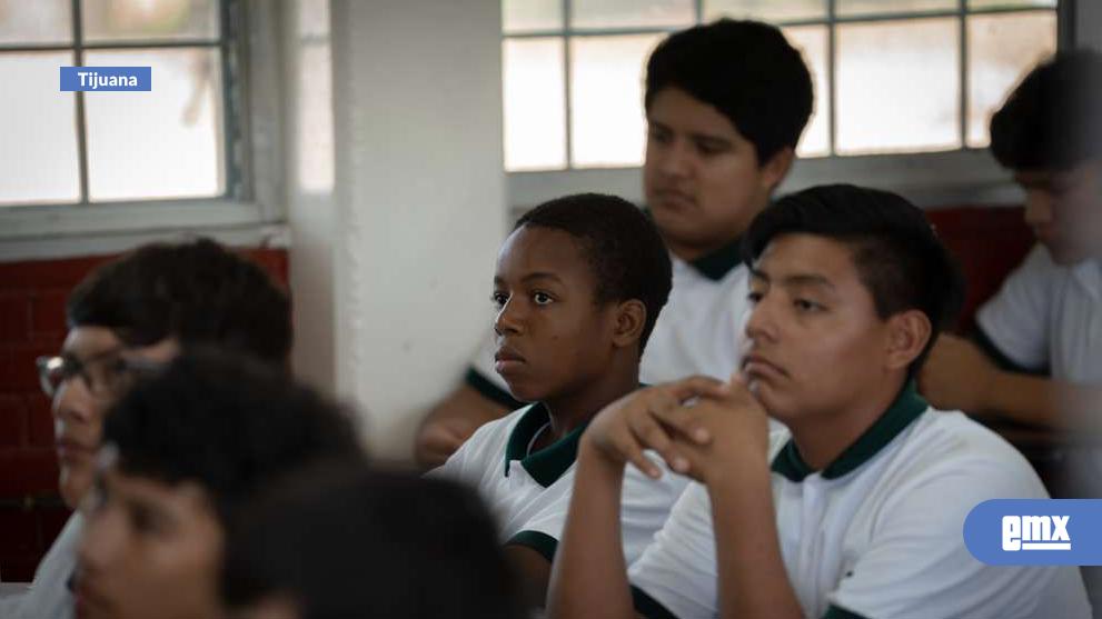 EMX-Conalep-Tijuana-II-impulsa-la-inclusión-de-estudiantes-migrantes-y-jóvenes-con-discapacidad-auditiva