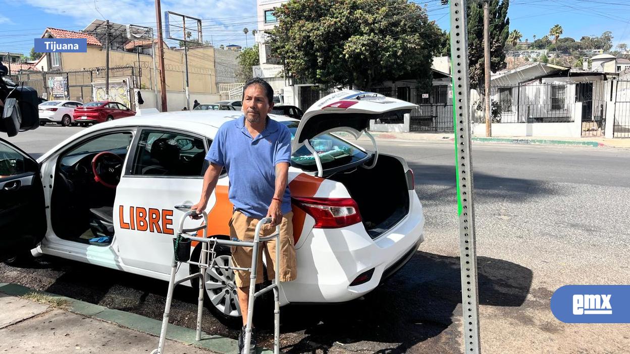 EMX-Taxista-con-discapacidad-mantiene-su-labor-y-ofrece-viajes-gratis-a-personas-vulnerables
