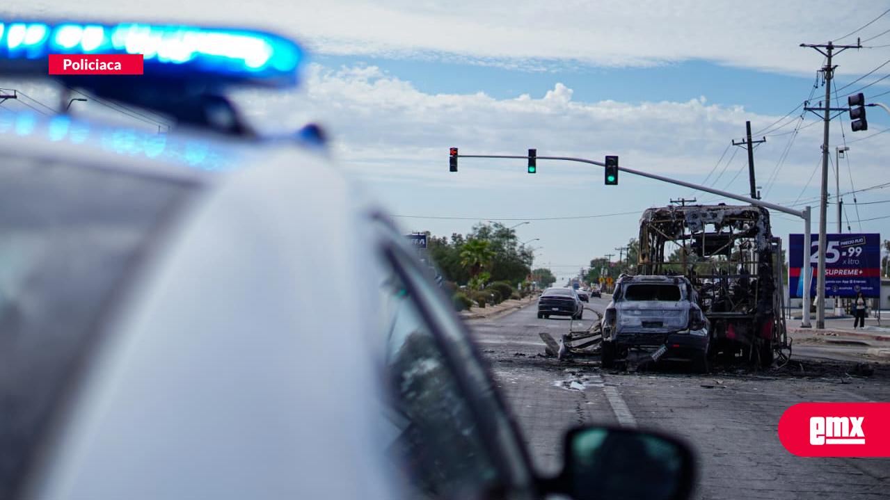 EMX-Muere-conductor-calcinado-tras-choque-e-incendio-en-carretera-a-San-Felipe