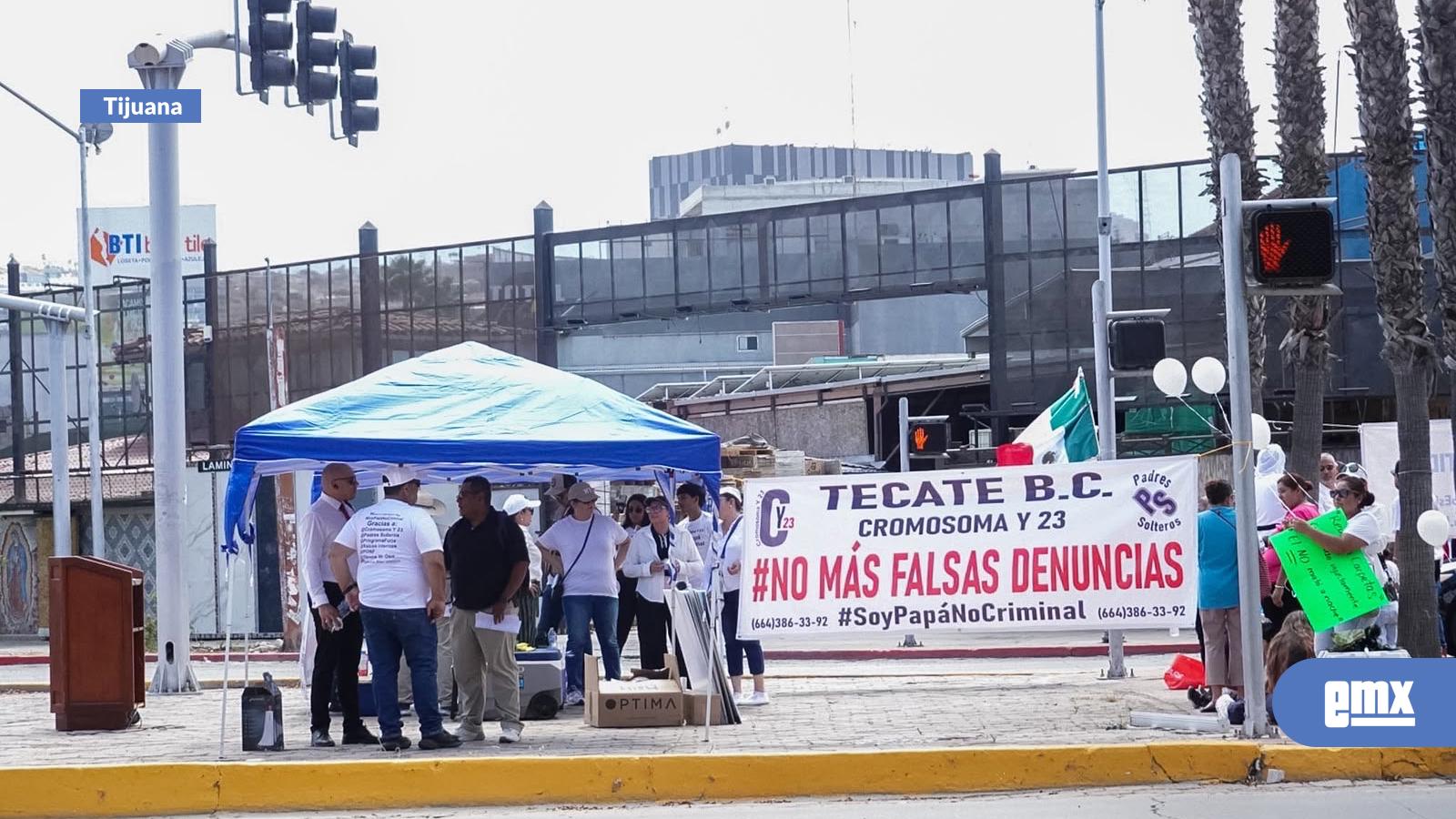 EMX-Padres se manifiestan ante falsas denuncias en su contra en procesos familiares