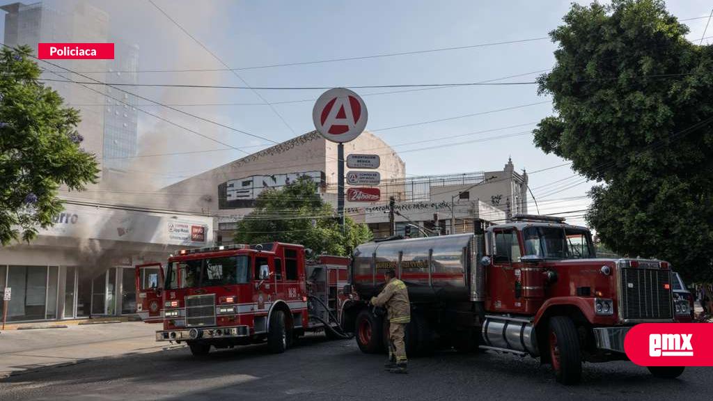 EMX-Incendio-en-farmacia-de-la-Zona-Centro-deja-daños-materiales