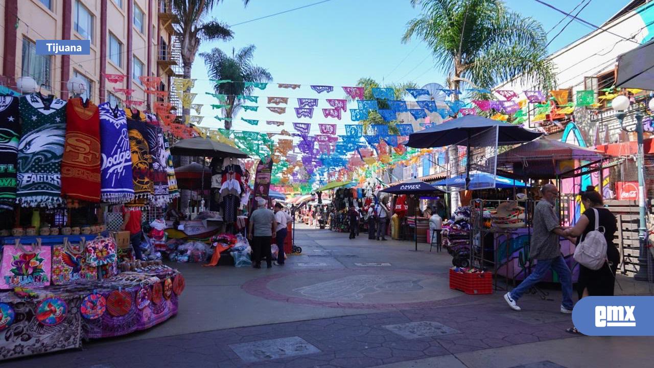 EMX-Comerciantes-de-la-zona-turística-de-Tijuana-esperan-mayor-afluencia-por-Fiestas-Patrias