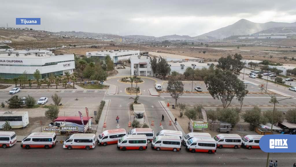 EMX-Transportistas-bloquean-IMOS;-acusan-al-instituto-de-imponer-rutas-y-favorecer-a-empresa