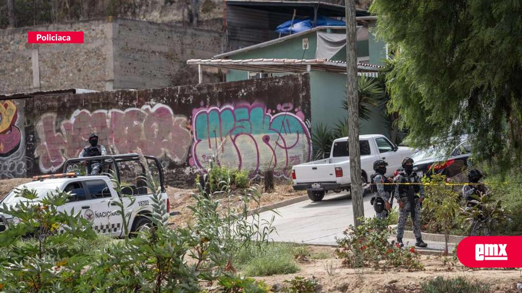 EMX-Localizan-a-hombre-sin-vida-envuelto-en-una-bolsa-en-Manuel-Paredes