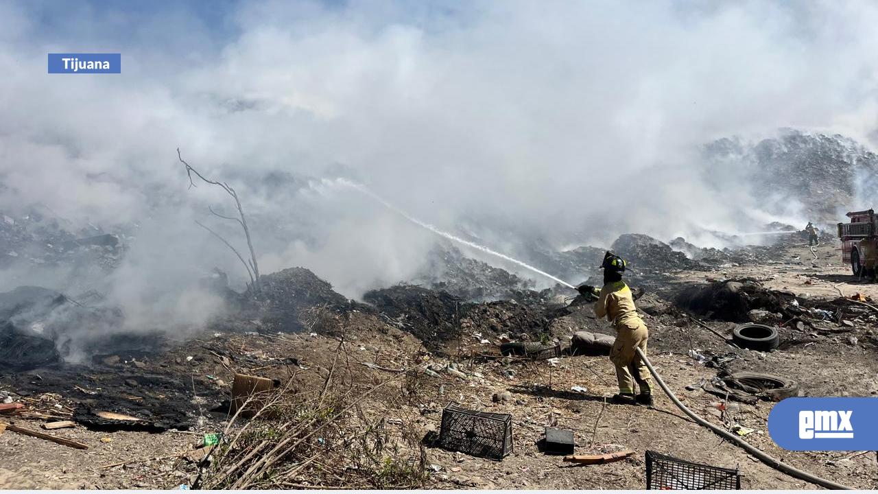 EMX-Exigen-vecinos-de-Tijuana-frenar-quema-de-basura-en-tiraderos-clandestinos