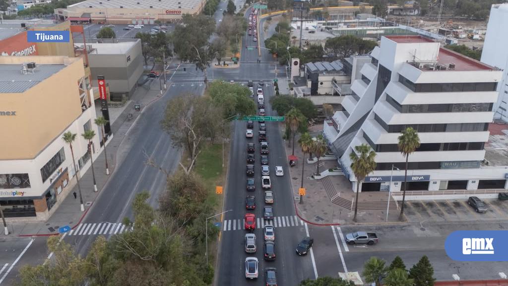 EMX-Cruce-vehicular-en-la-garita-de-San-Ysidro