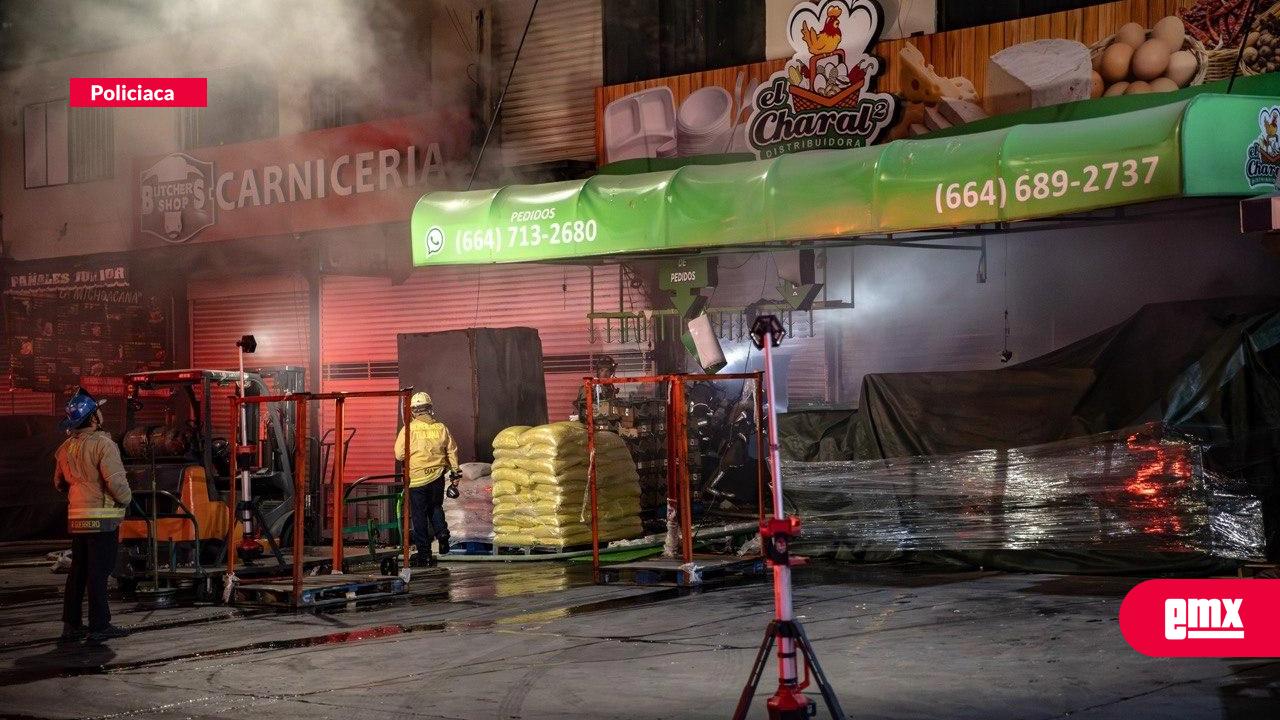 EMX-Se-incendia-local-en-la-Central-de-Abastos