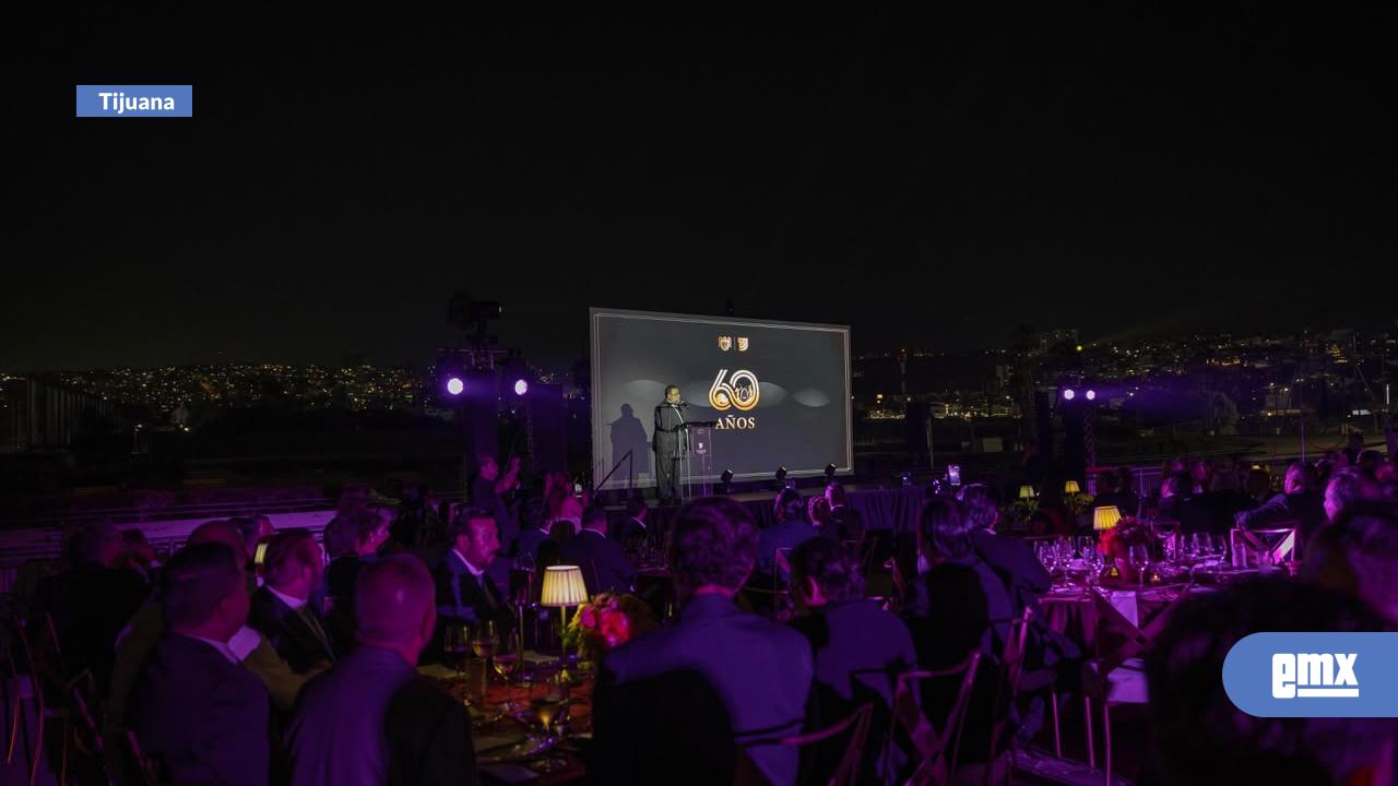 EMX-Reconocen-trayectoria-turística-y-médica-en-gala-del-Mérito-Turístico-2026