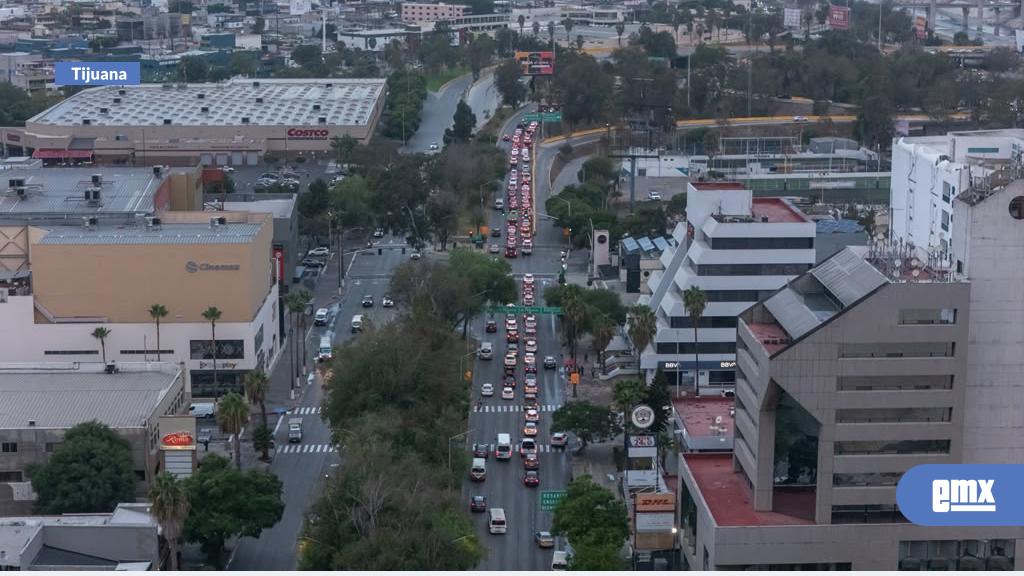 EMX-Cruce-vehicular-en-la-garita-de-San-Ysidro-la-mañana-de-este-lunes-28-de-septiembre
