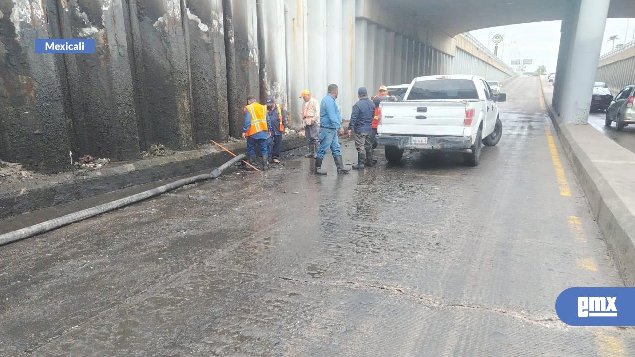 EMX-Lluvias-en-Mexicali-dejan-encharcamientos-y-caos-vial